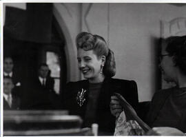 Colección fotográfica Benito Llambí- Eva Perón en Suiza