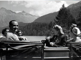 Colección fotográfica Benito Llambí- Eva Perón en Suiza