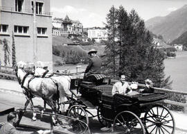 Colección fotográfica Benito Llambí- Eva Perón en Suiza