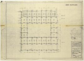 Modificación y ampliación del edificio principal. Sección del frente gran hall estructura de hormigón armado sobre planta baja.